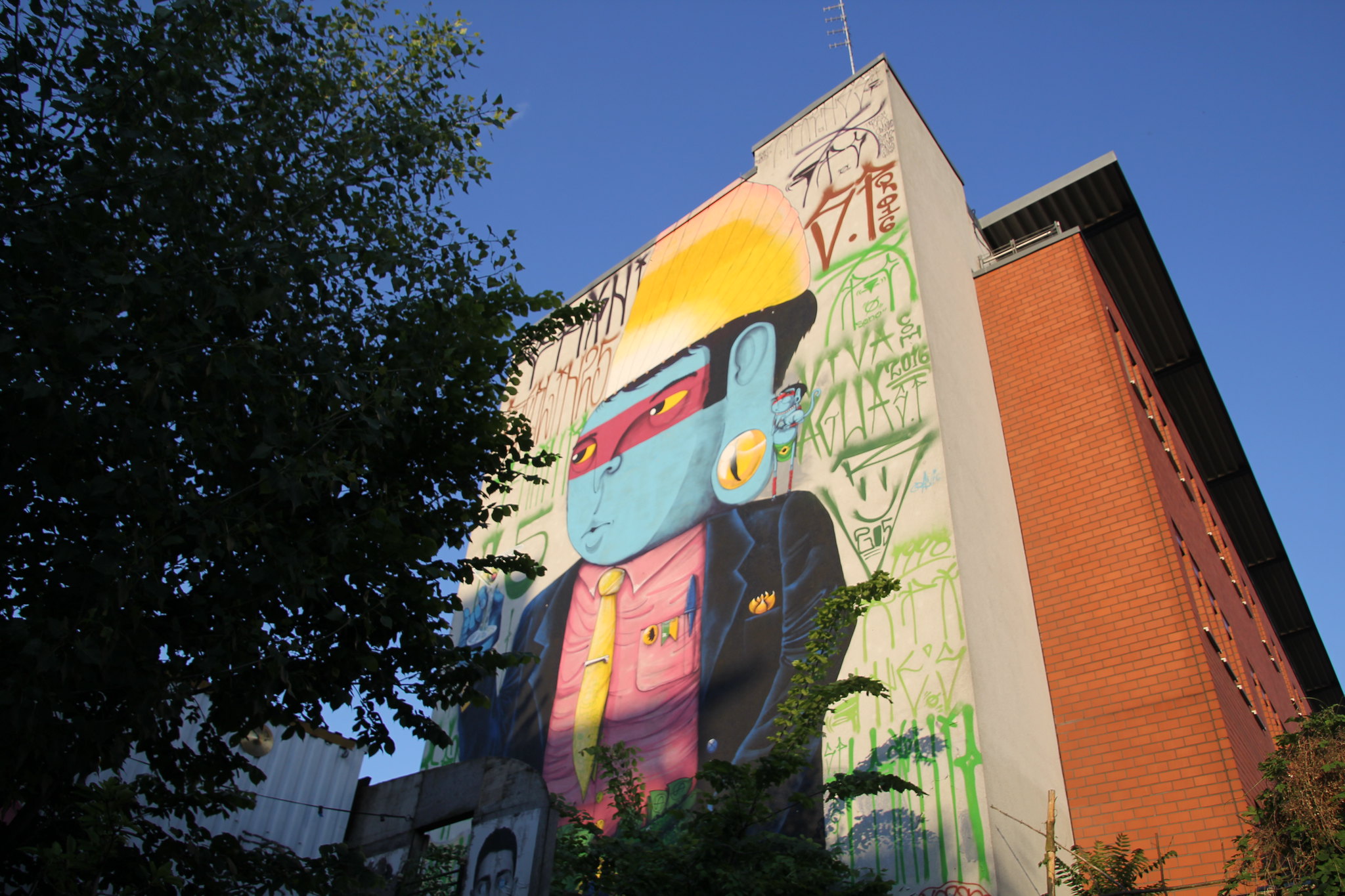 Murals & Street Art in Berlin – Dein Guide zu spektakulärer Straßenkunst